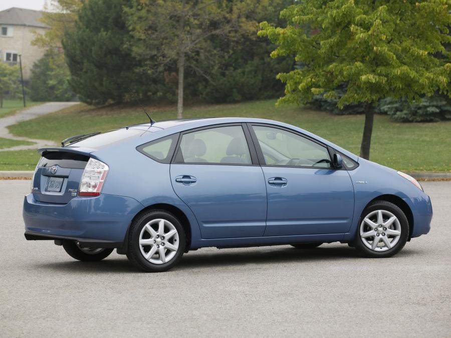  Toyota Prius 2003 года  (US) (фото 7 из 23)